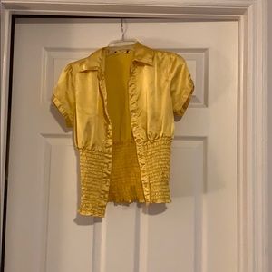 🌼🍁Yellow Satin Scrunch Top🍁🌼